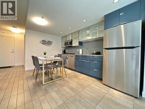 33 Smithe St in Vancouver, BC - Building Photo - Building Photo