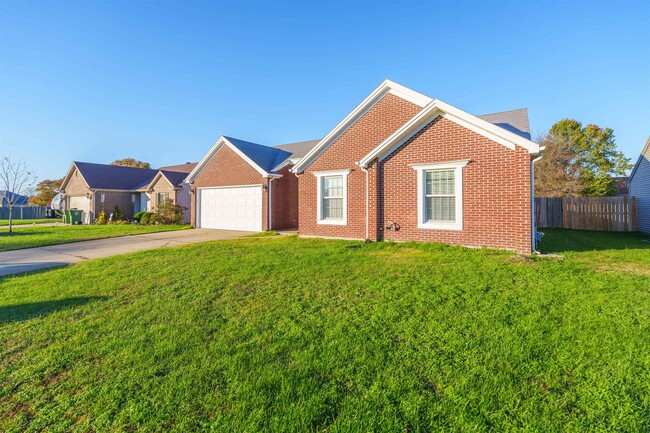 2431 Cascades Pointe in Owensboro, KY - Building Photo - Building Photo