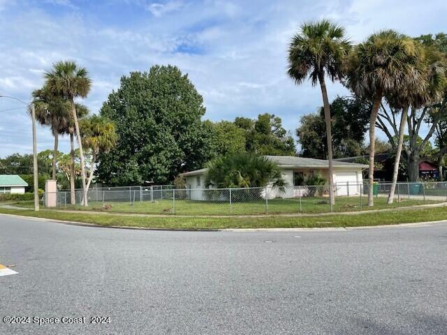 701 Lunar Lake Cir in Cocoa, FL - Foto de edificio