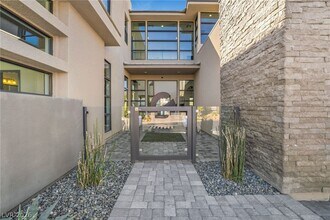 11489 Opal Spgs Wy in Las Vegas, NV - Building Photo - Building Photo