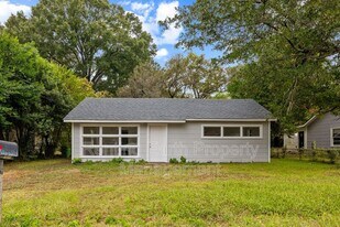 341 Chisholm St in Montgomery, AL - Building Photo