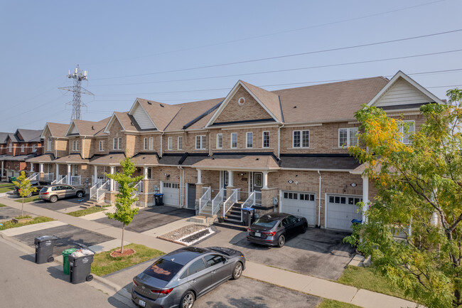 80 Teal Crest Cir in Brampton, ON - Building Photo - Building Photo