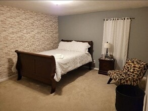 5808 Bernhowe Manor Ln in Suffolk, VA - Building Photo - Building Photo