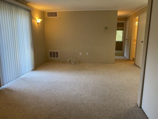 7 Village Rock Ln in Natick, MA - Building Photo - Building Photo