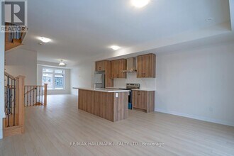 65 Riley Reed Ln in Richmond Hill, ON - Building Photo - Building Photo