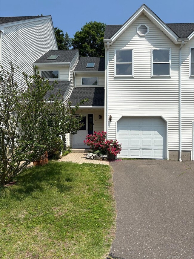 16 Maple St in Vernon, CT - Building Photo - Building Photo