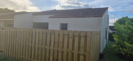 14912 SW 88th Terrace in Miami, FL - Building Photo - Building Photo