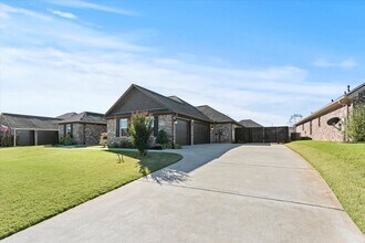 27998 Cross Gate Dr in Madison, AL - Building Photo - Building Photo