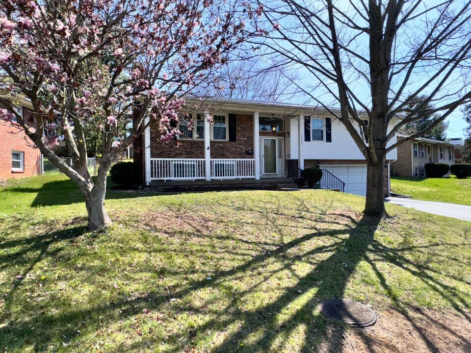 3486 Ormond Cir in Lexington, KY - Building Photo