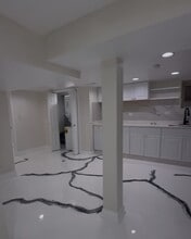 3811 W 61st St, Unit G in Chicago, IL - Building Photo - Building Photo