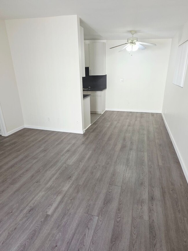 124 N Brighton St in Burbank, CA - Building Photo - Building Photo