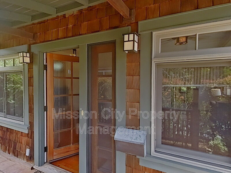 1110 Curley Ave in Santa Barbara, CA - Building Photo