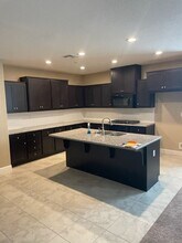 2438 N Rock Creek Dr in Los Banos, CA - Building Photo - Building Photo