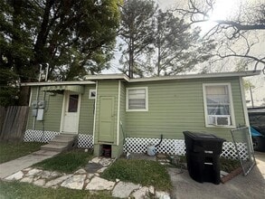 2007 Gostick St in Houston, TX - Building Photo - Building Photo