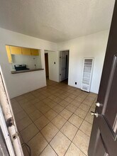 826 N Fair Oaks Ave in Pasadena, CA - Building Photo - Building Photo