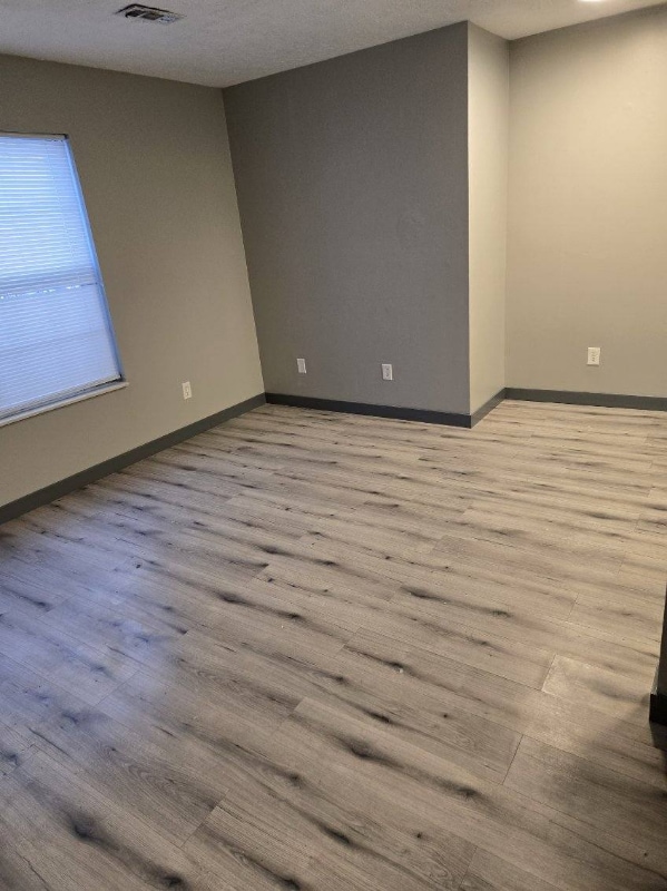 573 Irving Wick Dr E in Heath, OH - Building Photo - Building Photo