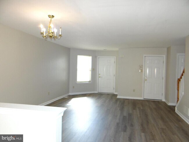 348 Gavin Dr in Coatesville, PA - Building Photo - Building Photo