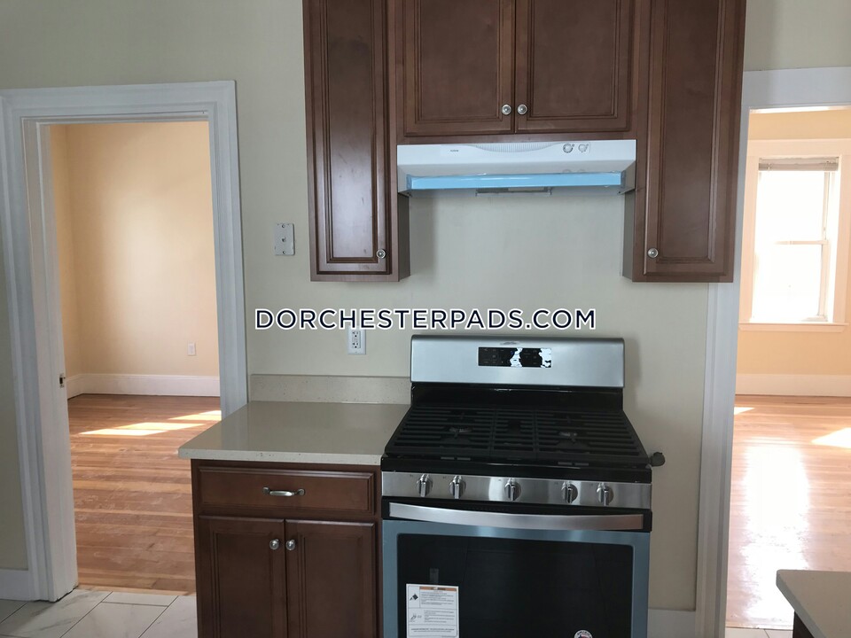 70 Richfield St-Unit -2 in Boston, MA - Building Photo