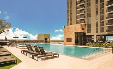 301 SW 1st Ave in Miami, FL - Building Photo - Building Photo