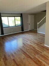 74 Churchill Dr in Newington, CT - Building Photo - Building Photo