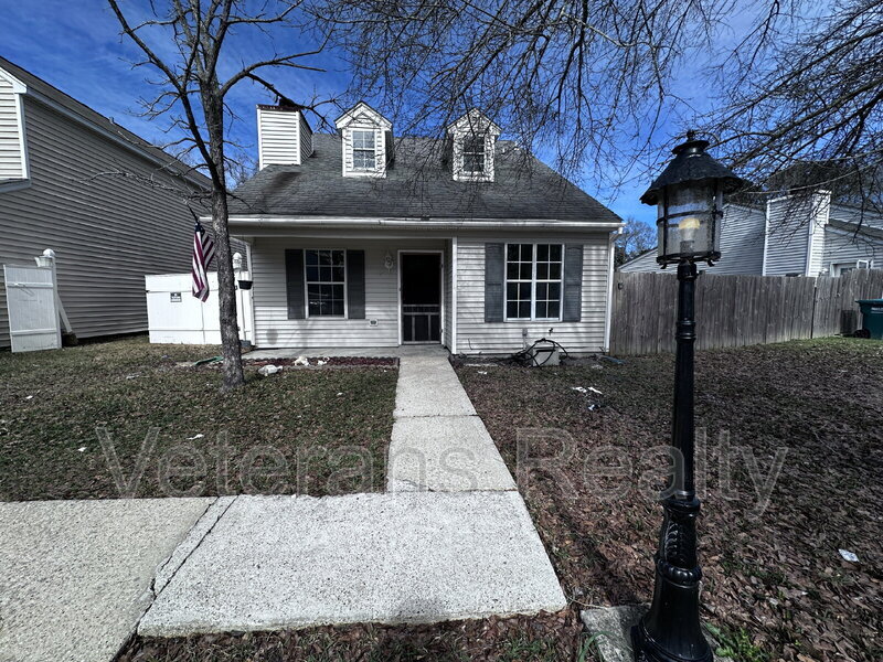 13422 Windsong Dr in Gulfport, MS - Foto de edificio