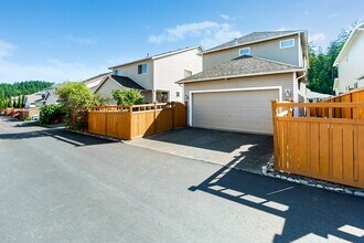 18230 97th Ave Ct E in Puyallup, WA - Building Photo - Building Photo