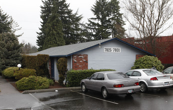 7025-7045 SW Garden Home Rd in Portland, OR - Building Photo - Building Photo