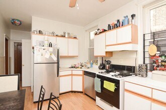 1150 W Waveland Ave, Unit 2W in Chicago, IL - Building Photo - Building Photo