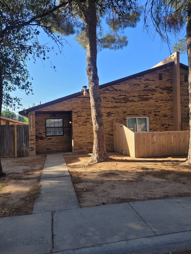 property at 4422 Fairgate Dr