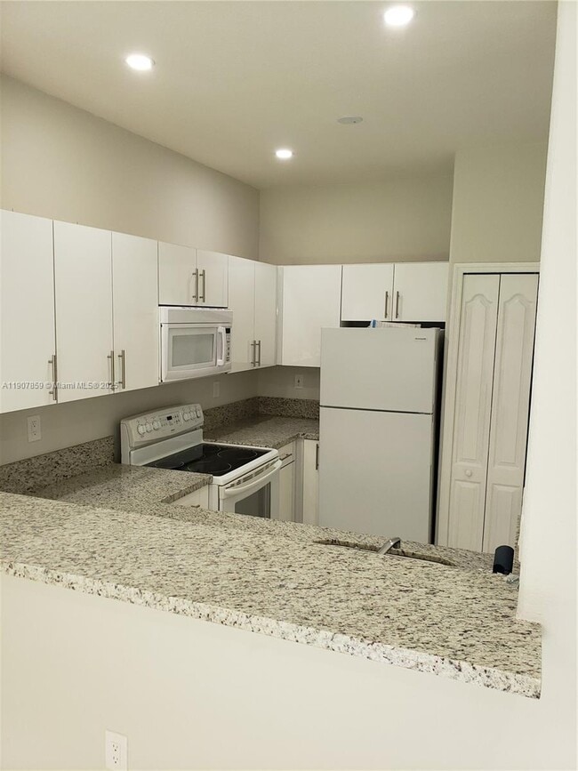 1666 SE 27th Ct in Homestead, FL - Building Photo - Building Photo