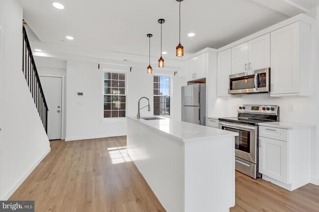 2045 Trenton Ave in Philadelphia, PA - Building Photo - Building Photo