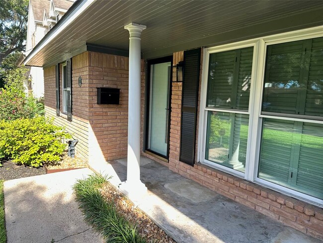 5515 Darnell St in Houston, TX - Building Photo - Building Photo