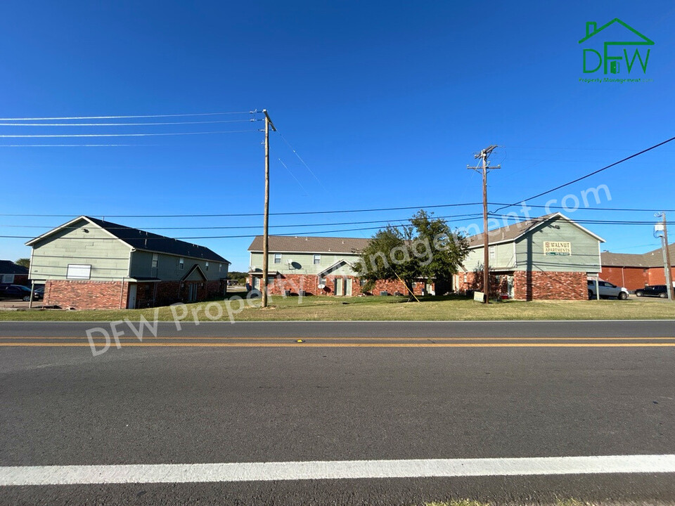 Walnut Apartments in Celina, TX - Building Photo