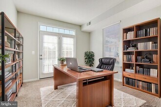 451 Kornblau Terrace SE, Unit 2426-2331 in Leesburg, VA - Building Photo - Building Photo