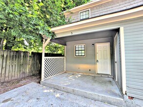 (RCH-36) 1220 North Street in Decatur, AL - Building Photo - Interior Photo