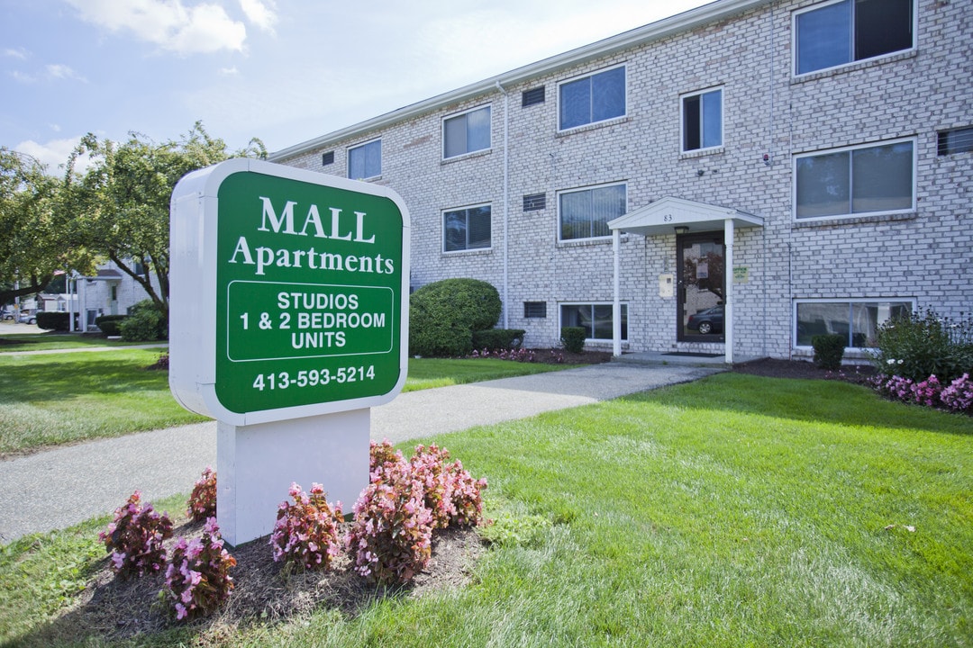Mall Apartments in Chicopee, MA - Building Photo
