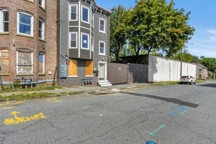 70 Van Ness St in Newburgh, NY - Building Photo