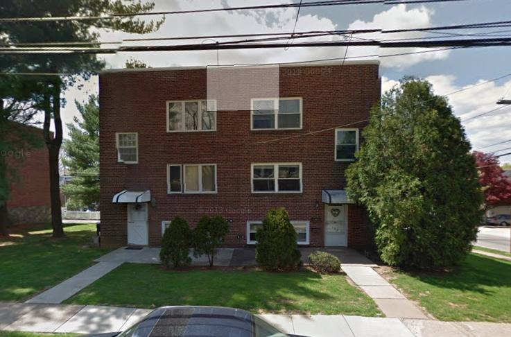 438-444 Burnley Ln in Drexel Hill, PA - Building Photo