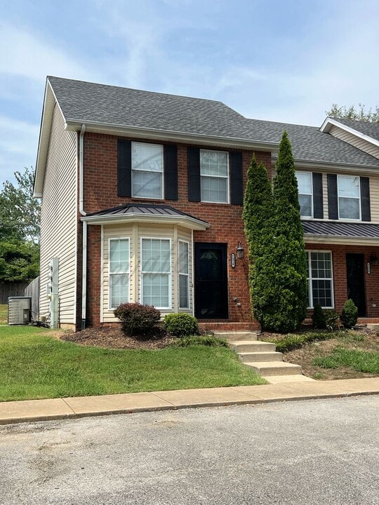7218 Rosemary Ct in Fairview, TN - Building Photo