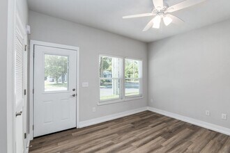 1434 NW 6th Pl in Gainesville, FL - Building Photo - Building Photo