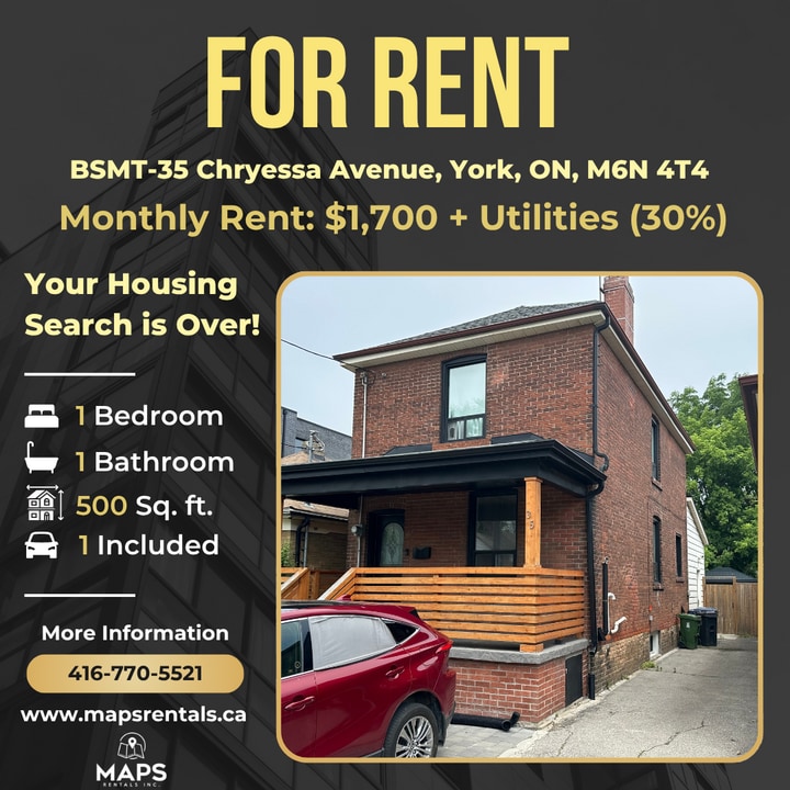 35 Chryessa Ave in Toronto, ON - Building Photo