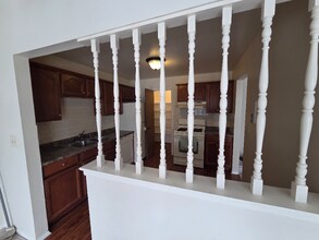 603 Stone Cir Ct, Unit V2 in Schaumburg, IL - Building Photo - Building Photo