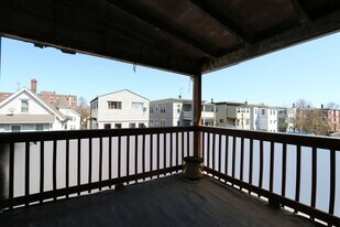 43 Derby St, Unit 1 in Somerville, MA - Building Photo