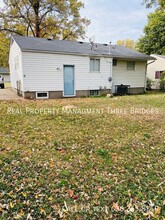 10724 Spring Garden Dr in St. Louis, MO - Building Photo - Building Photo