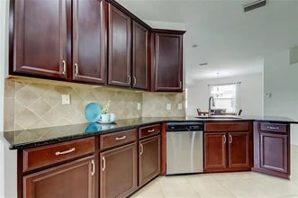 12747 Tikal Way in Trinity, FL - Foto de edificio - Building Photo