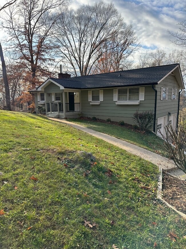 3928 Inwood Dr in Kingsport, TN - Building Photo - Building Photo