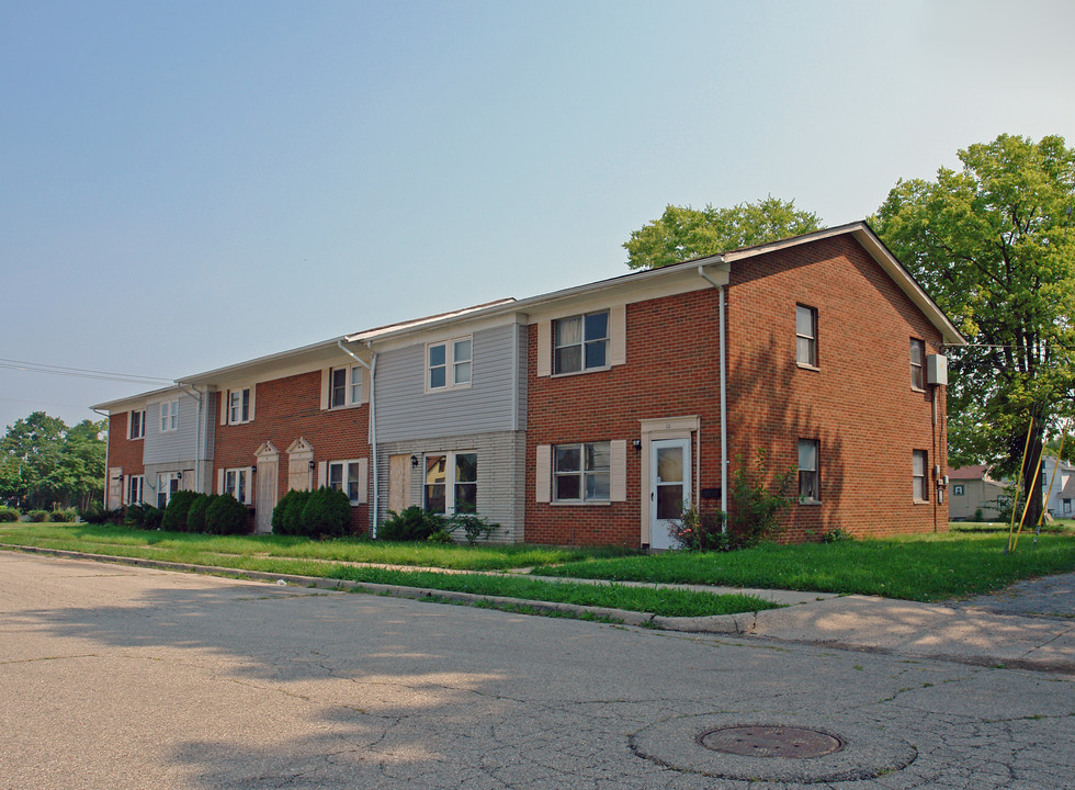 2-12 Redlands Ave in Dayton, OH - Foto de edificio