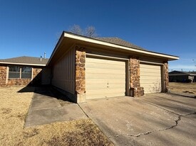 506 W Quantico St in Broken Arrow, OK - Building Photo