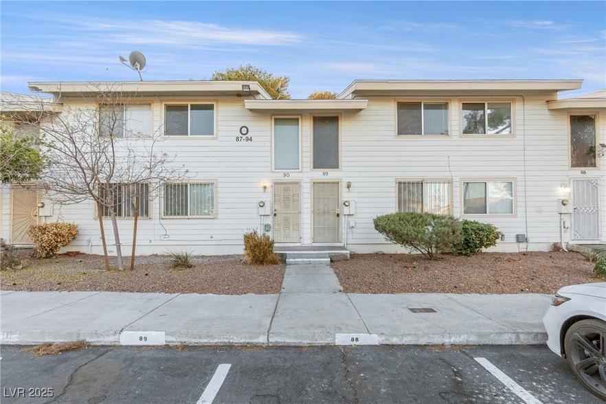 4770 S Topaz St, Unit 201 in Las Vegas, NV - Building Photo