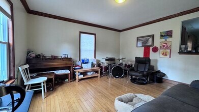 298 Langley Rd in Newton, MA - Building Photo - Building Photo